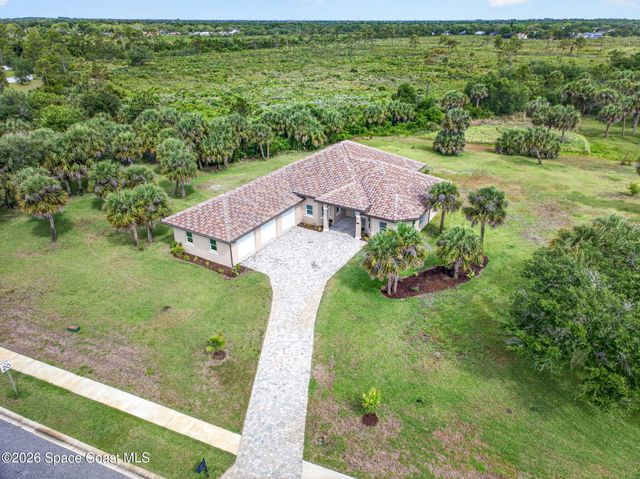 1394 Absaroka Lane, Malabar, FL 32950