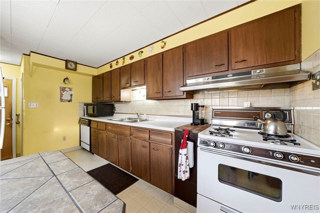 53 Winkler Drive, Tonawanda, NY 14150