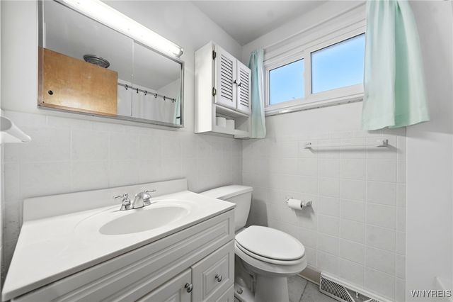 53 Winkler Drive, Tonawanda, NY 14150