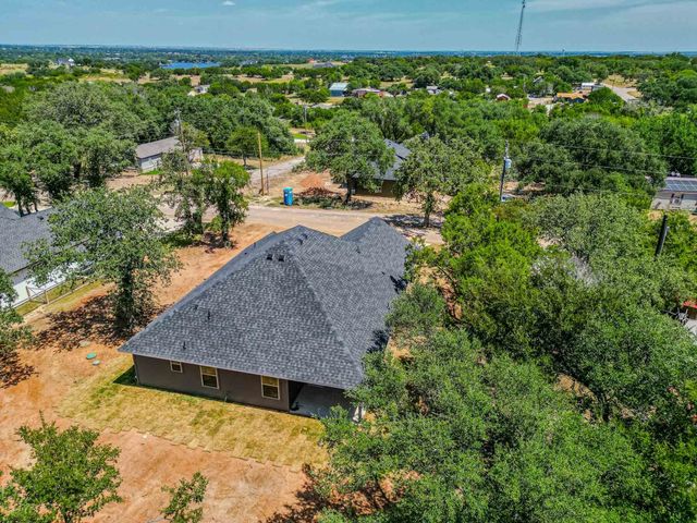5806 N Lakeside Hills Court, Granbury, TX 76048