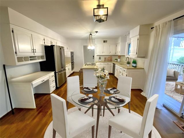 10631 W 109th Street, Overland Park, KS 66210