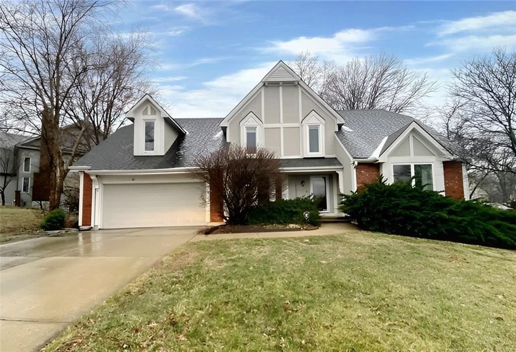 10631 W 109th Street, Overland Park, KS 66210