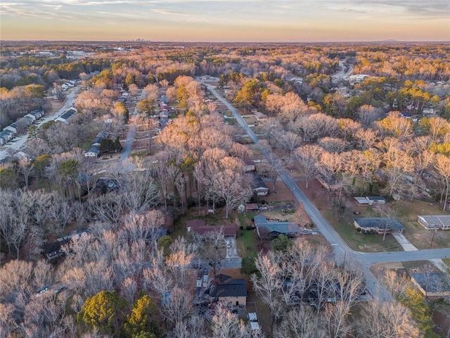 1607 Hillview Avenue, Jonesboro, GA 30236