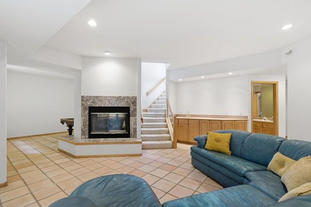 N6209 Helena STREET, Lake Mills, WI 53551