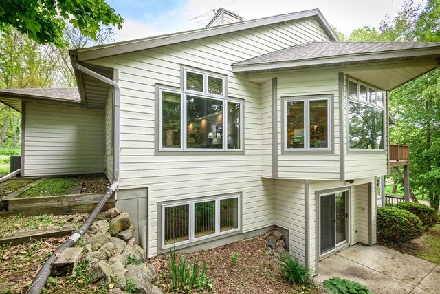 N6209 Helena STREET, Lake Mills, WI 53551