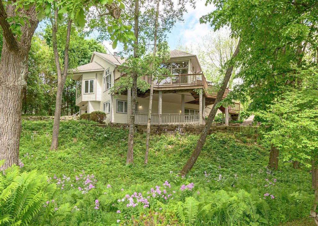 N6209 Helena STREET, Lake Mills, WI 53551