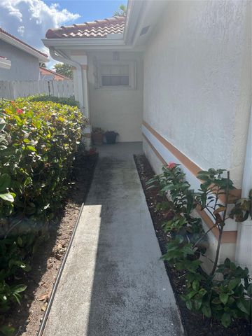 13412 NW 5th Place, Plantation, FL 33325