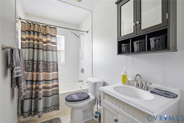 303 W 8th St, Mineral, VA 23117