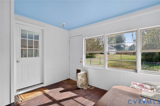 303 W 8th St, Mineral, VA 23117