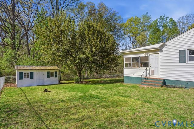 303 W 8th St, Mineral, VA 23117