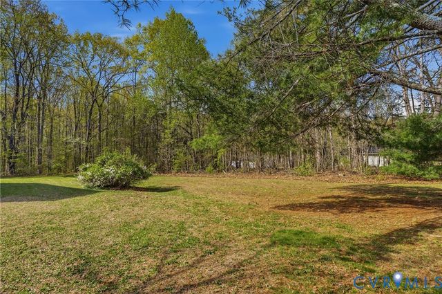 303 W 8th St, Mineral, VA 23117