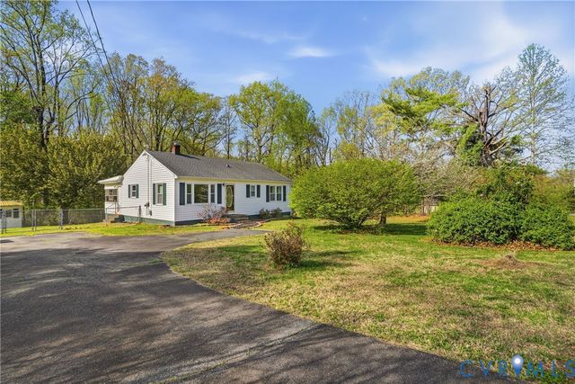 303 W 8th St, Mineral, VA 23117