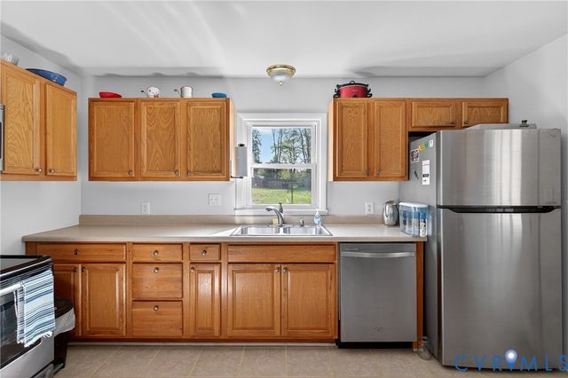 303 W 8th St, Mineral, VA 23117