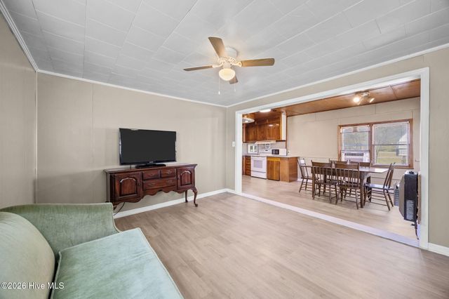 47 Litchfield Road, Creswell, NC 27928