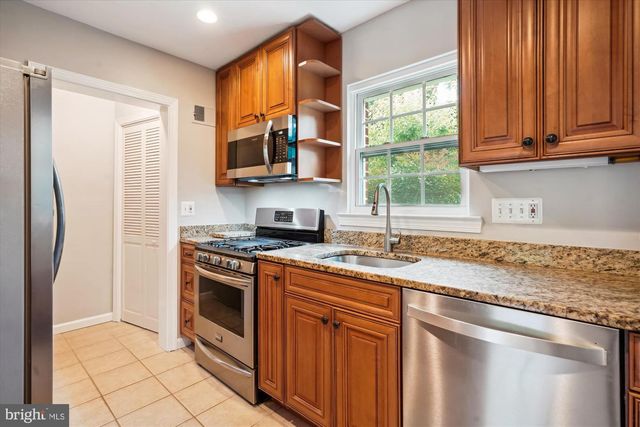 6124 12TH RD N, Arlington, VA 22205