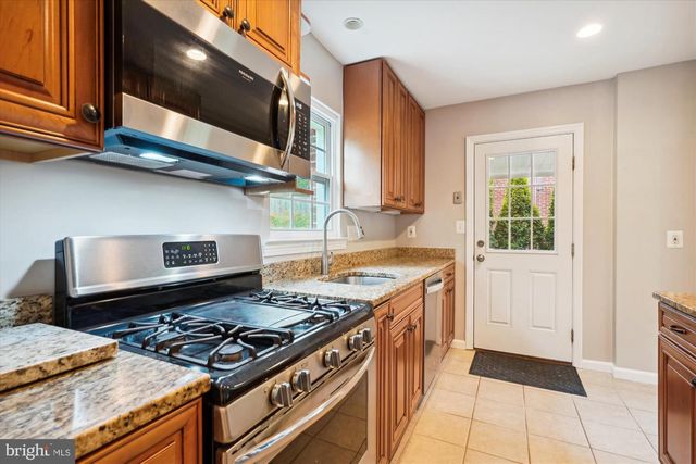 6124 12TH RD N, Arlington, VA 22205