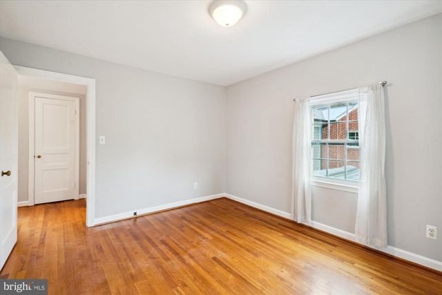 6124 12TH RD N, Arlington, VA 22205