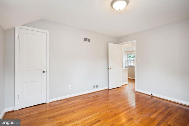 6124 12TH RD N, Arlington, VA 22205