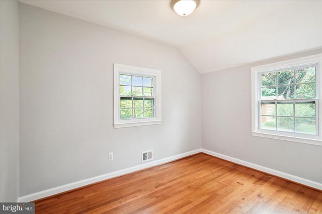 6124 12TH RD N, Arlington, VA 22205