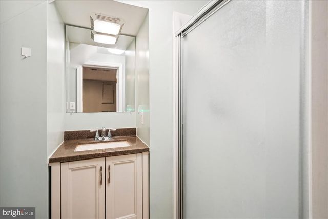 6124 12TH RD N, Arlington, VA 22205