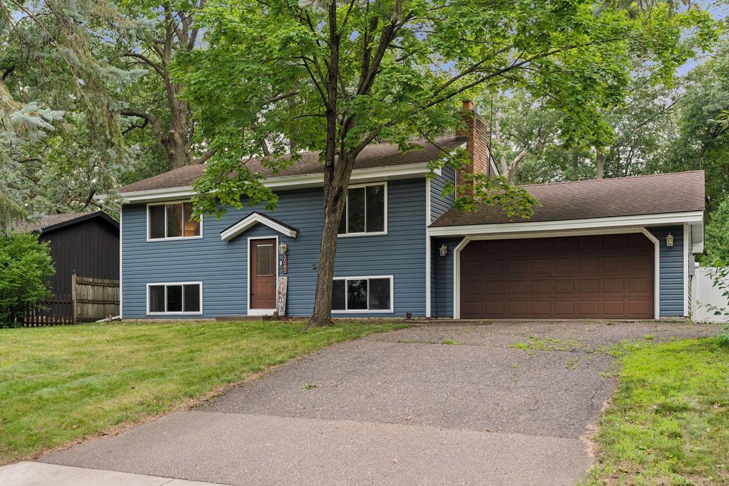 5545 Saint Michael Street, Mounds View, MN 55112