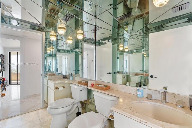 11113 Biscayne Boulevard 2051, Miami, FL 33181