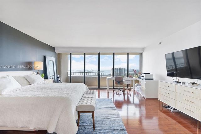 11113 Biscayne Boulevard 2051, Miami, FL 33181