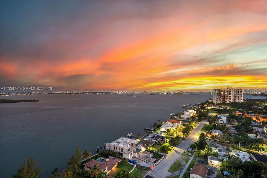 11113 Biscayne Boulevard 2051, Miami, FL 33181