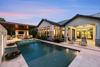 8941 Buckskin Dr, Boerne, TX 78006