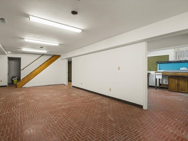 1718 Jacoby Place, Rockford, IL 61107
