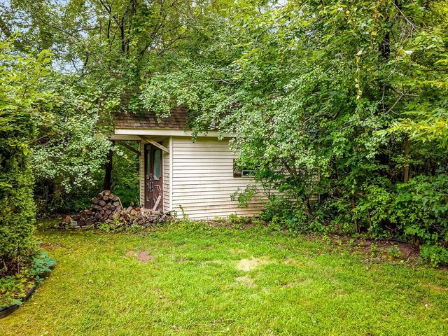1718 Jacoby Place, Rockford, IL 61107