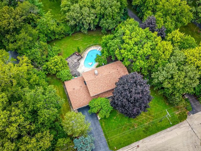 1718 Jacoby Place, Rockford, IL 61107