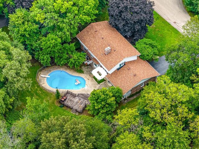 1718 Jacoby Place, Rockford, IL 61107