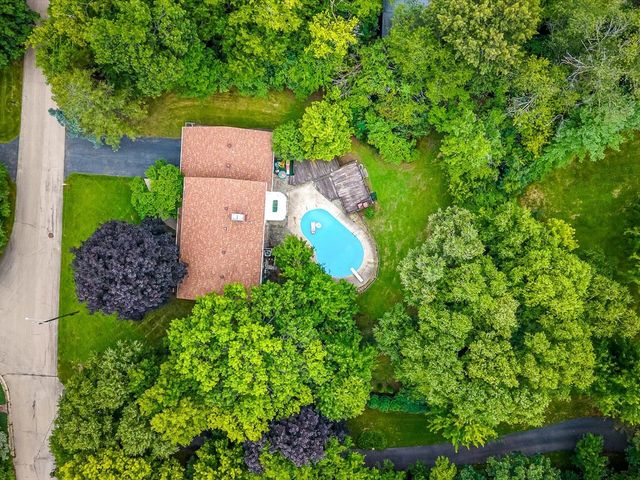 1718 Jacoby Place, Rockford, IL 61107