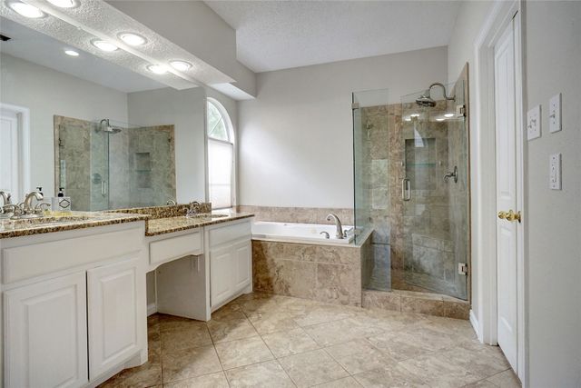 2802 Southwood Court, Grapevine, TX 76051