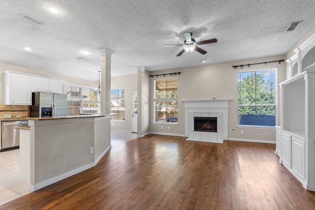 2802 Southwood Court, Grapevine, TX 76051