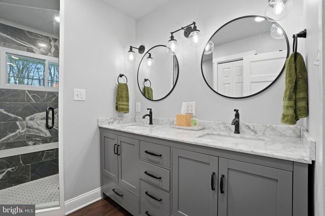 157 MILL DR, Levittown, PA 19056