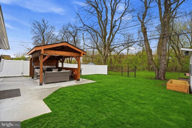 157 MILL DR, Levittown, PA 19056