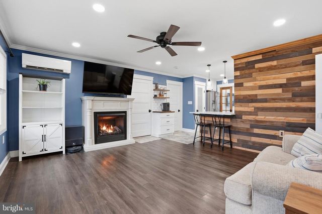 157 MILL DR, Levittown, PA 19056