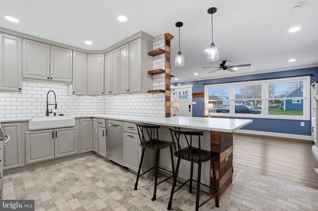 157 MILL DR, Levittown, PA 19056