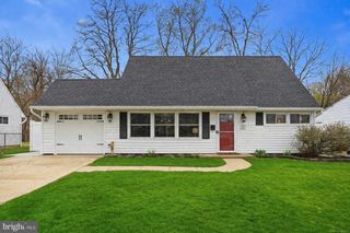 157 MILL DR, Levittown, PA 19056