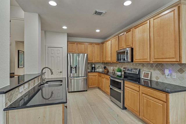 59 Granite Path Place, The Woodlands, TX 77389