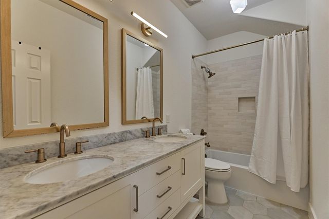 59 Granite Path Place, The Woodlands, TX 77389