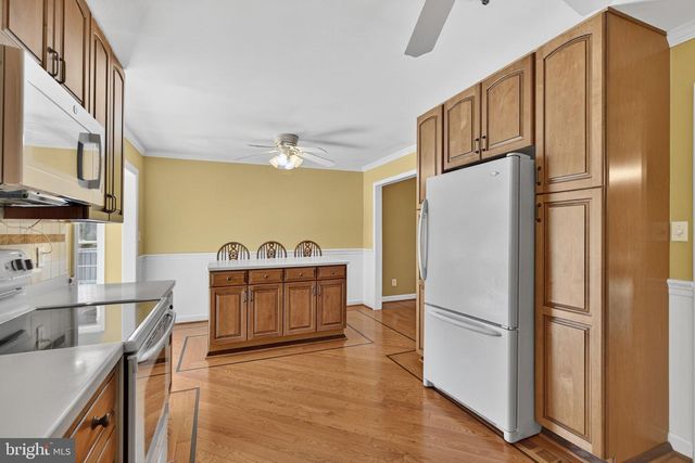 10823 MOORE DR, Manassas, VA 20111