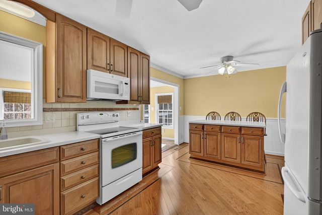 10823 MOORE DR, Manassas, VA 20111