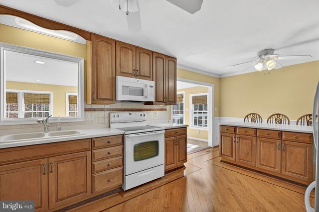 10823 MOORE DR, Manassas, VA 20111