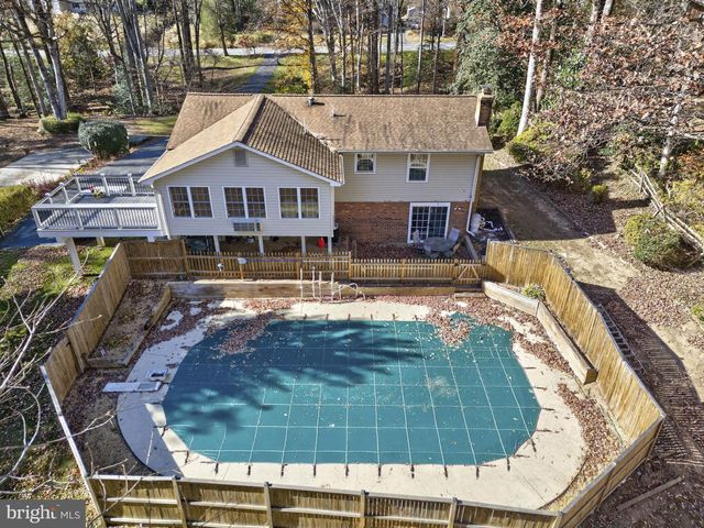 10823 MOORE DR, Manassas, VA 20111