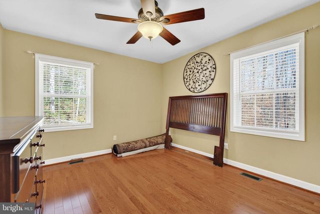 10823 MOORE DR, Manassas, VA 20111