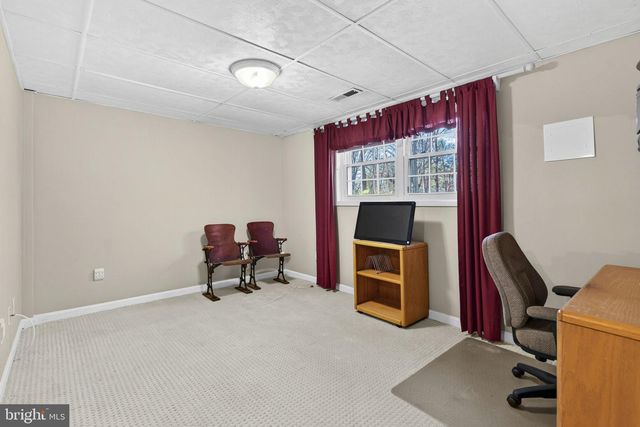 10823 MOORE DR, Manassas, VA 20111