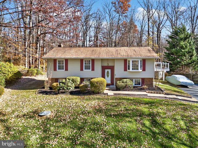 10823 MOORE DR, Manassas, VA 20111